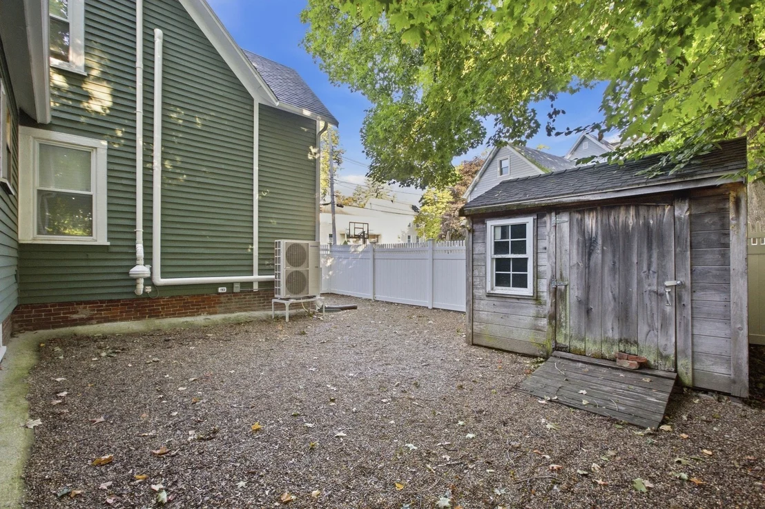 Photo of 10 Eaton St