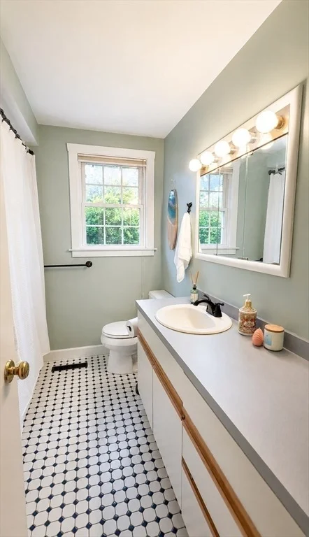 Photo of 84 Harlow Dr.