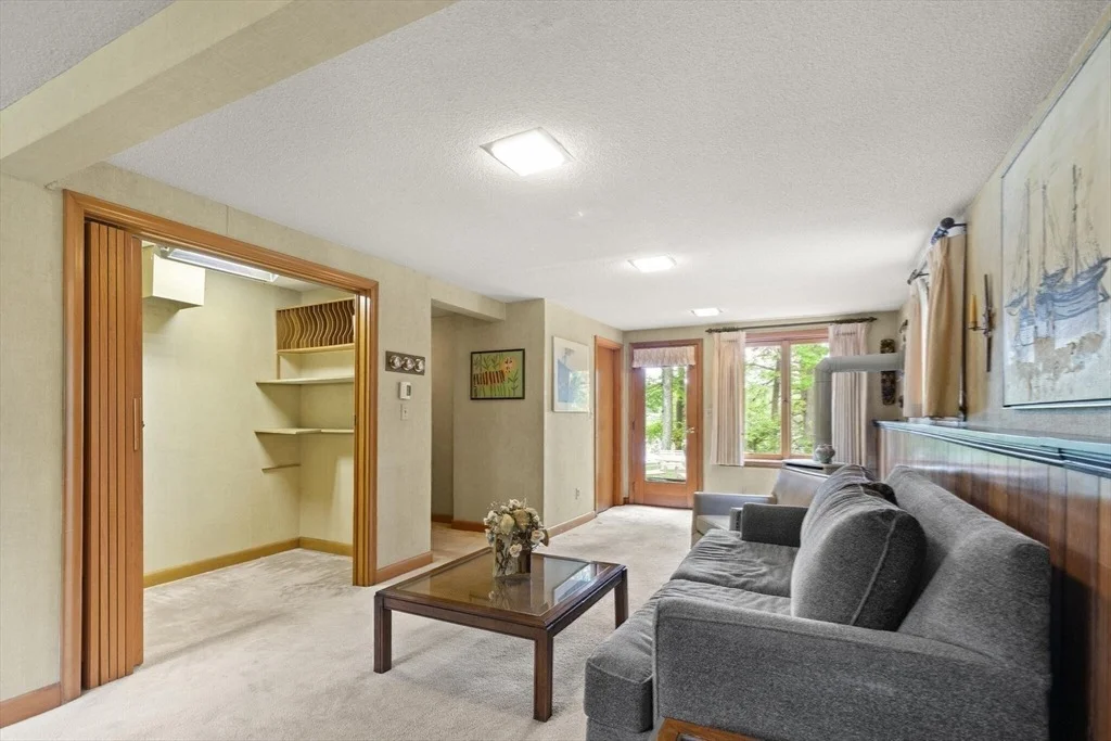Photo of 27 Juniper St