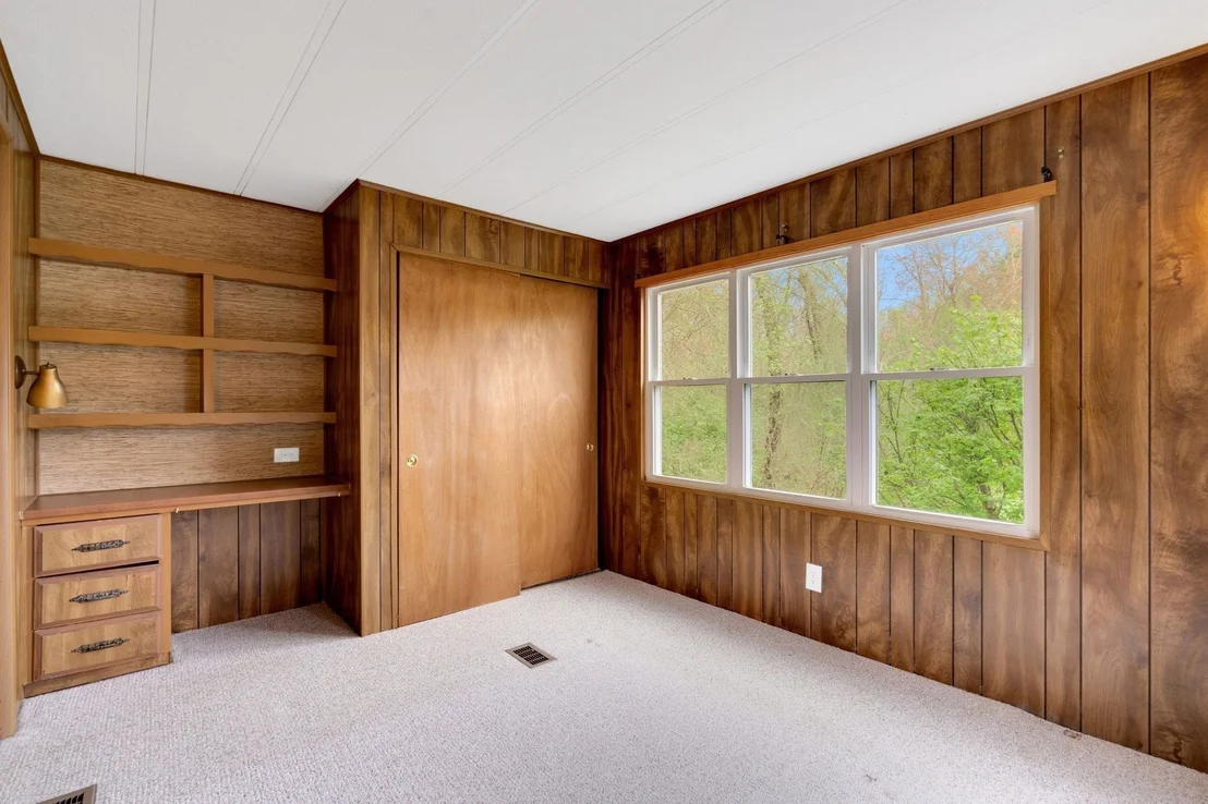 Photo of 39 Thayer Dr