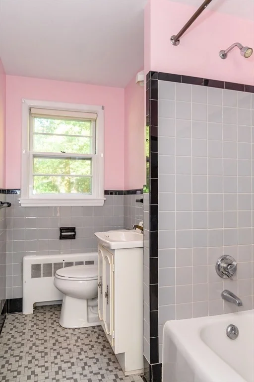 Photo of 124 Juniper Drive