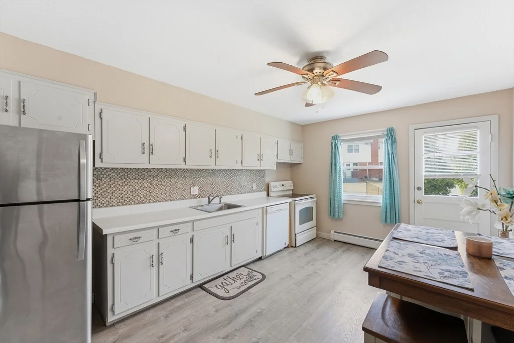 Photo of Unit B at 80 Colonial Cir