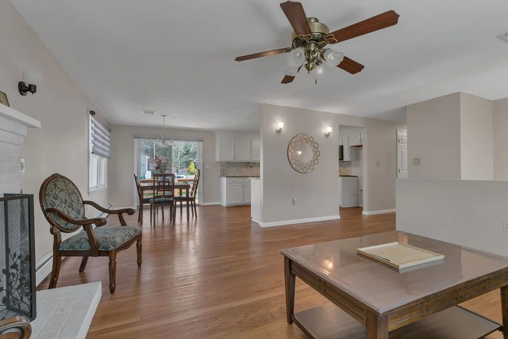 Photo of 8 Park Cir