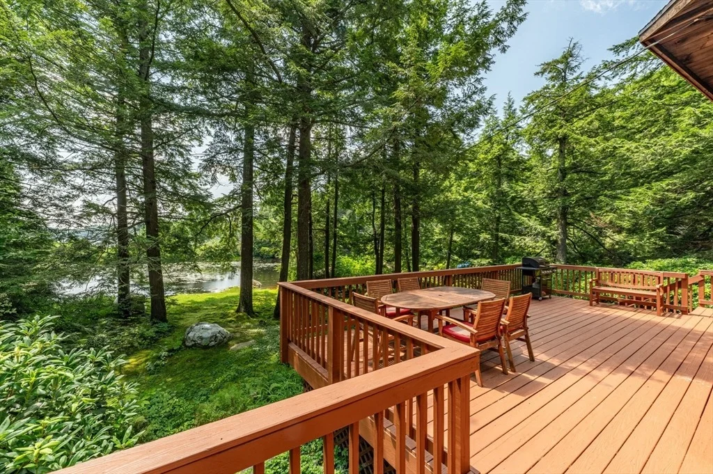 Photo of 32 Pond Hill Rd