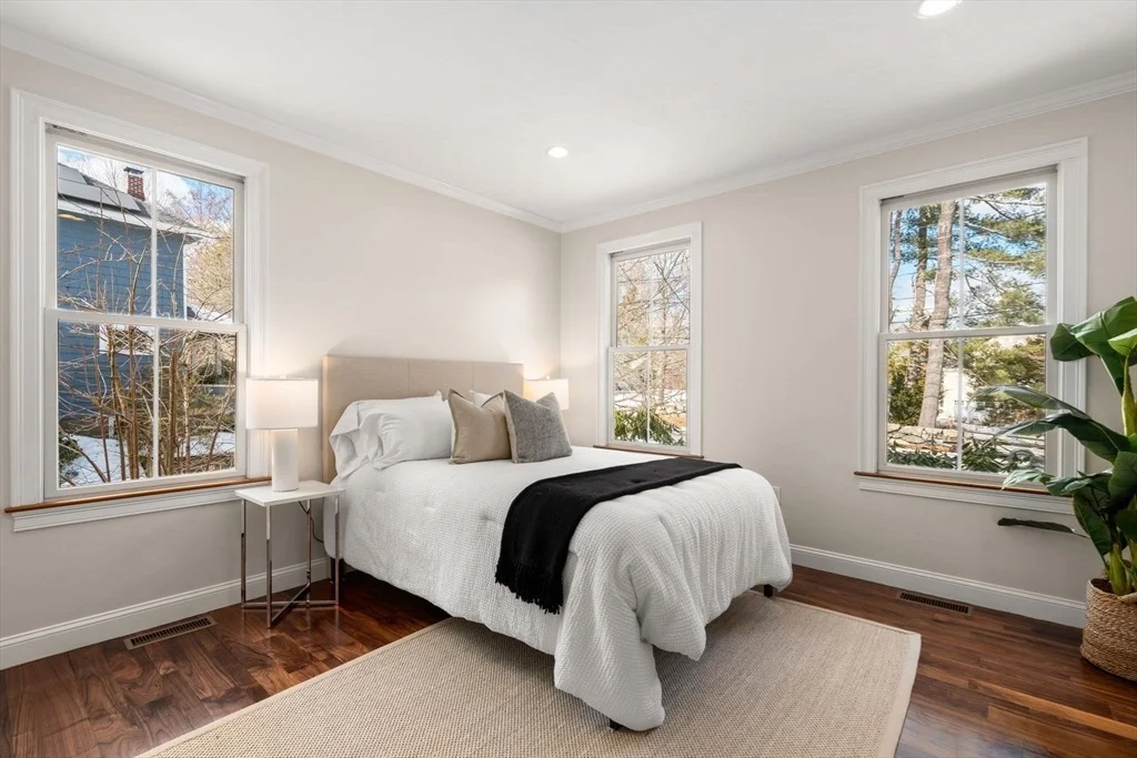 Photo of 12 Vaille Ave