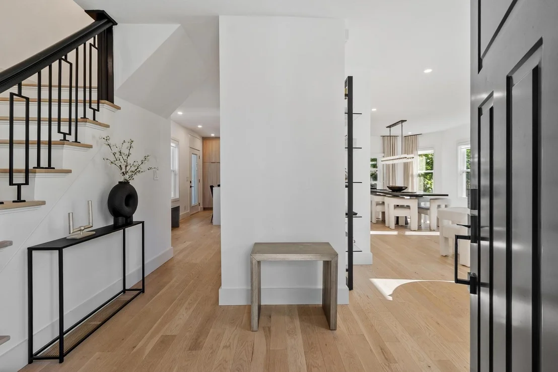 Photo of 32 Coolidge Ave