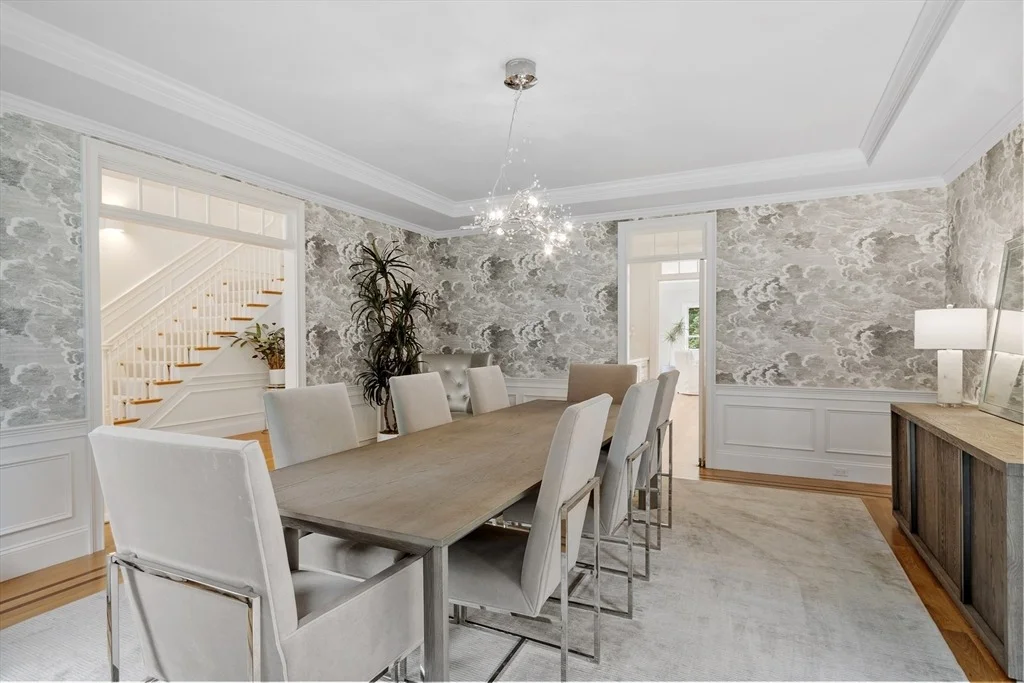 Photo of 77 Revolutionary Road