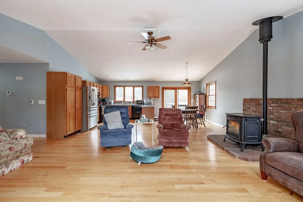 Photo of 76 Coffey Hill Rd