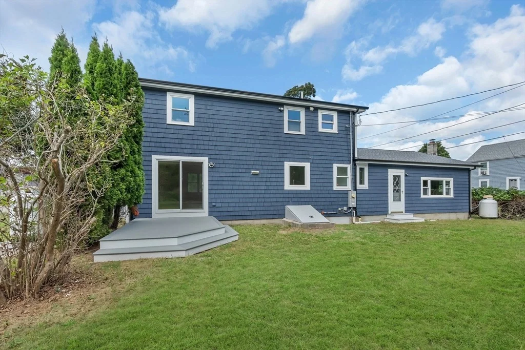 Photo of 10 Briggs Ln