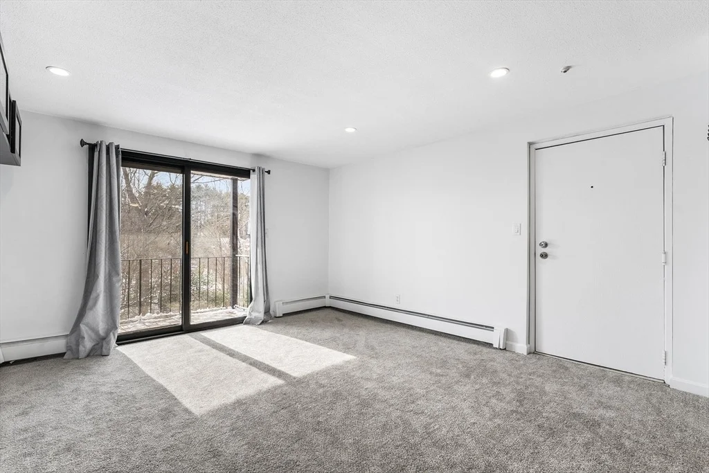 Photo of Unit K at 19 Pine St