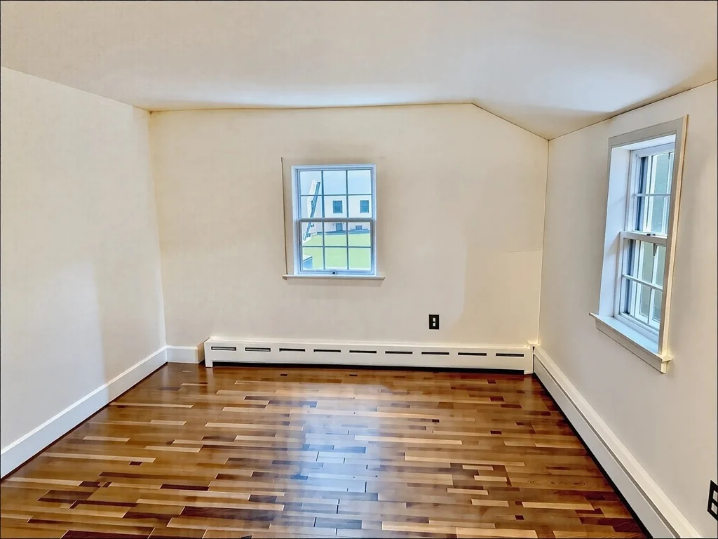 Photo of 50 Colonial Rd