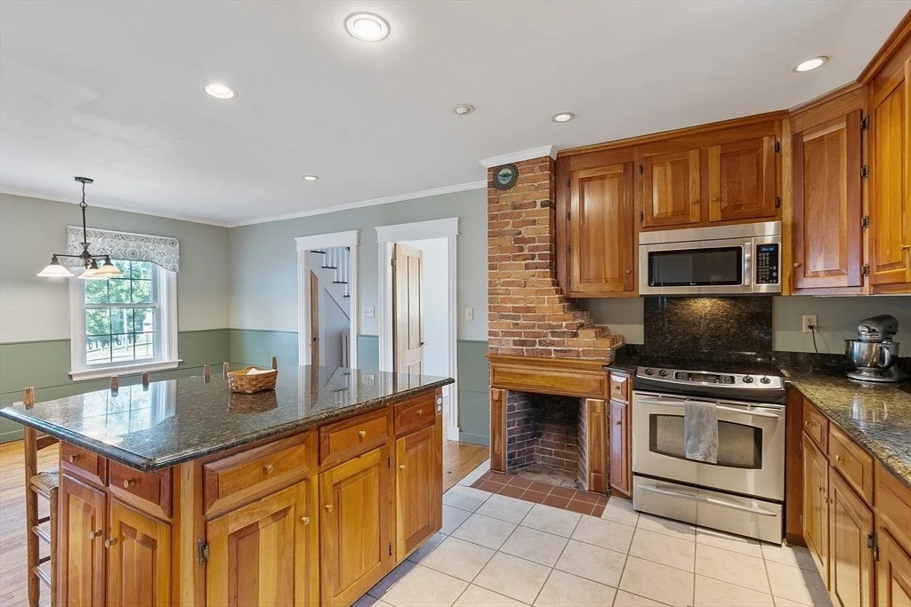 Photo of 64 Central St