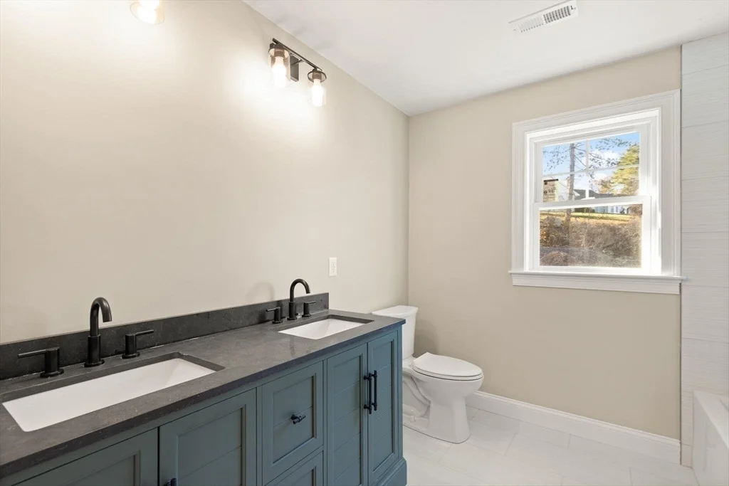Photo of 11 Goodwin Dr