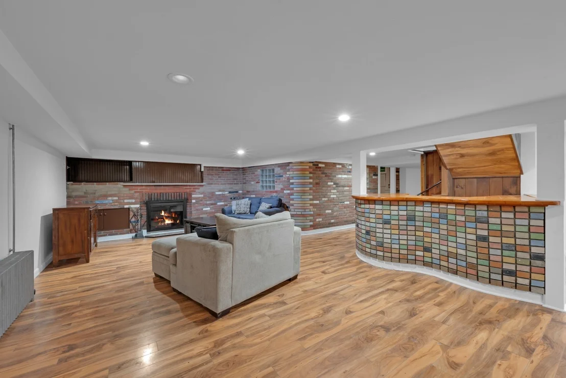 Photo of 30 W Sutton Rd