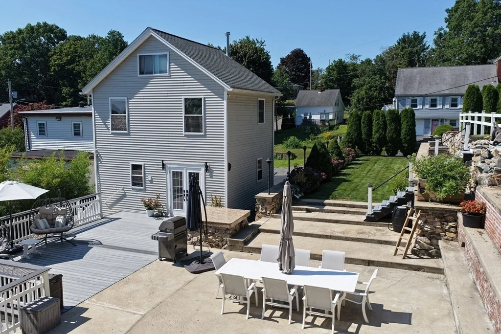 Photo of 27 Overlea Avenue