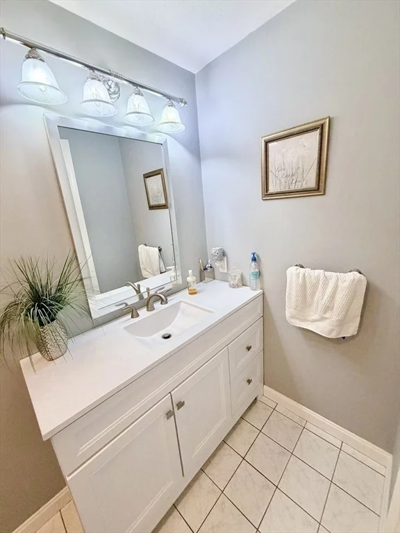 Photo of 11 Cove Dr