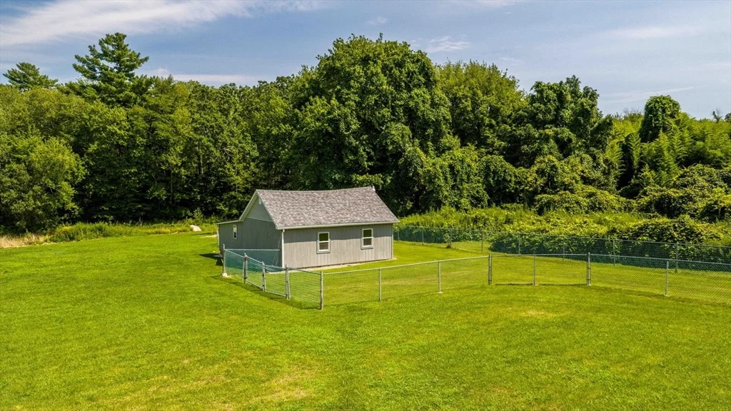 Photo of 38 Cushing Ln