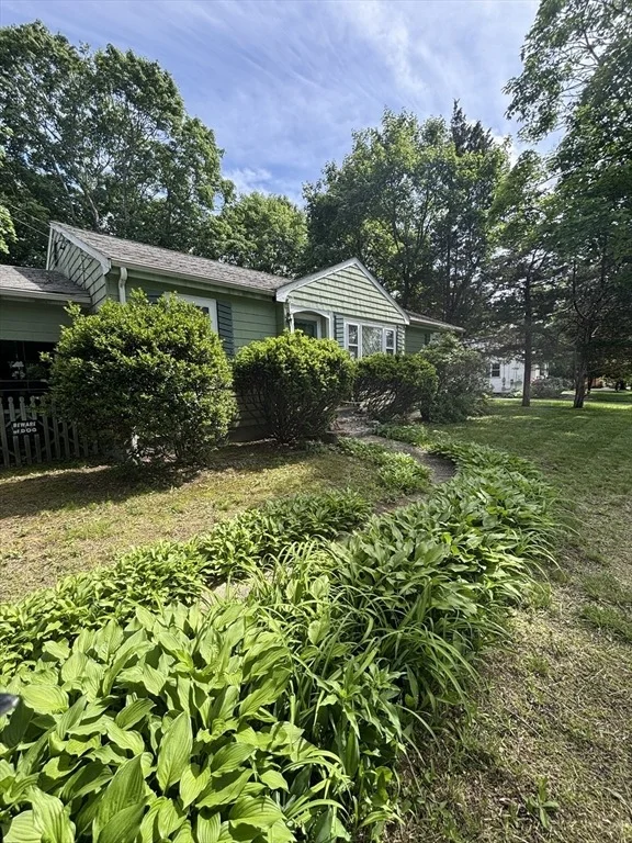 Photo of 18 Daly Dr