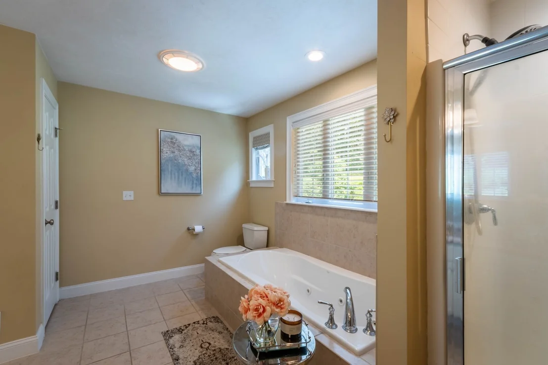 Photo of 493 Taylor Rd