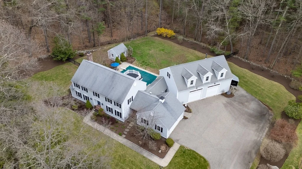 Photo of 391 Concord Rd