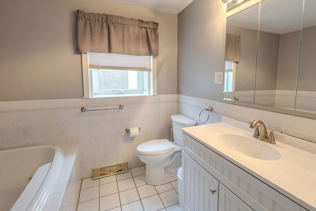 Photo of 46 Puritain Drive