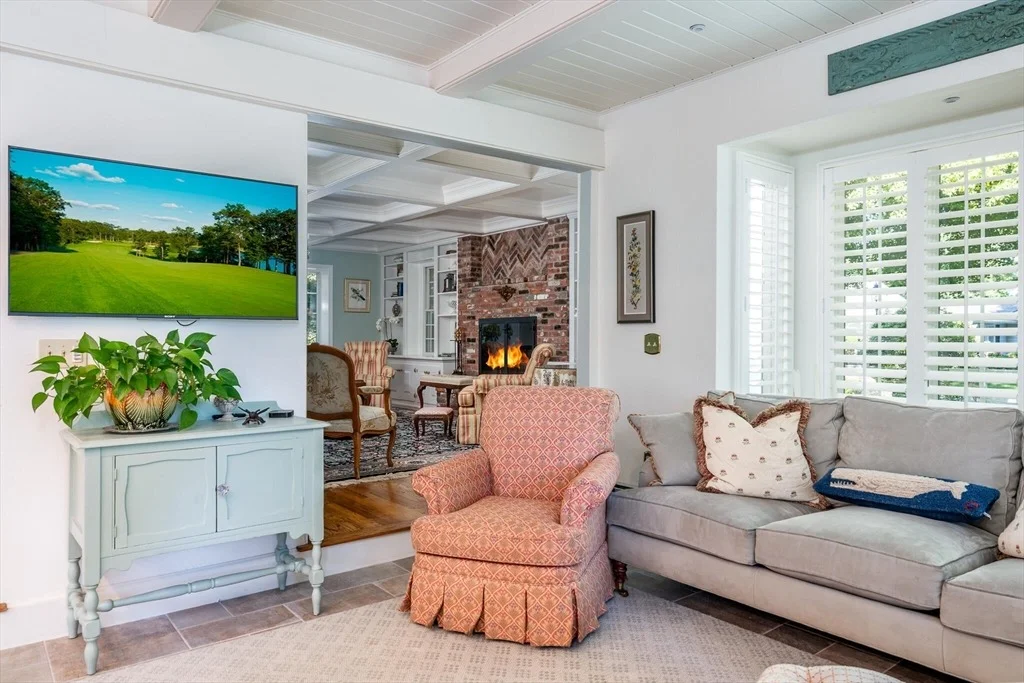 Photo of 15 Long Pond Cir