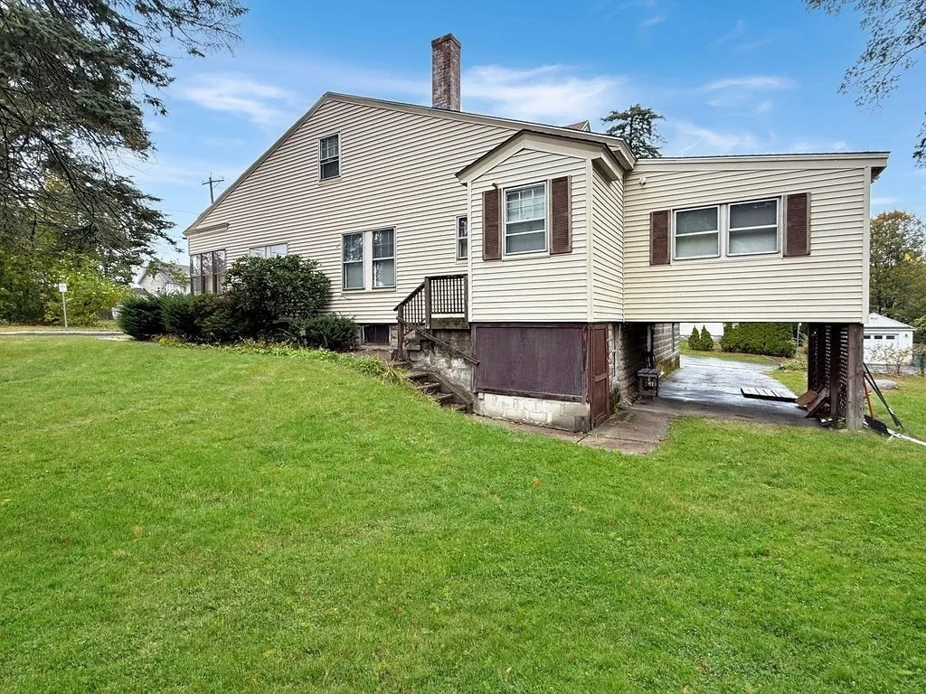 Photo of 575 Beacon St