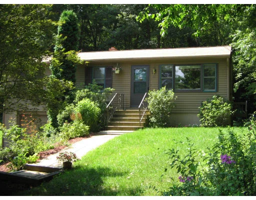 Photo of 33 Greentree Lane