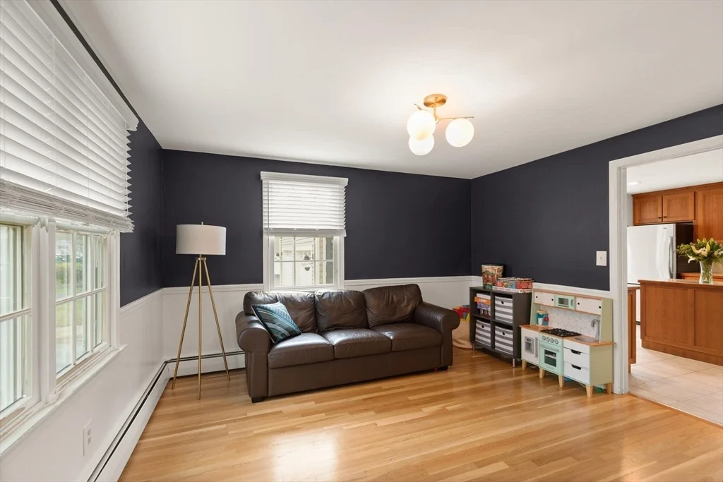 Photo of 9 Meadowview