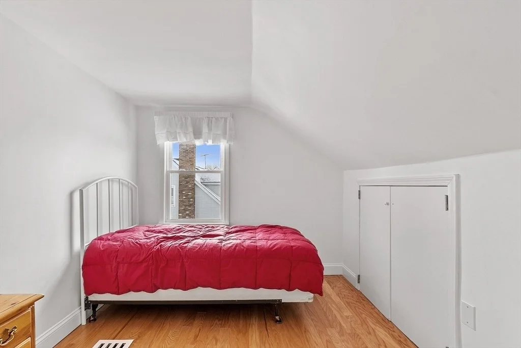 Photo of 232 Lowell St