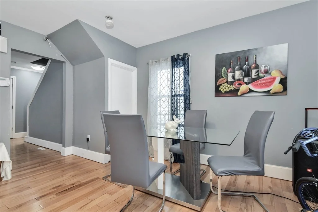 Photo of 87 Abbott St