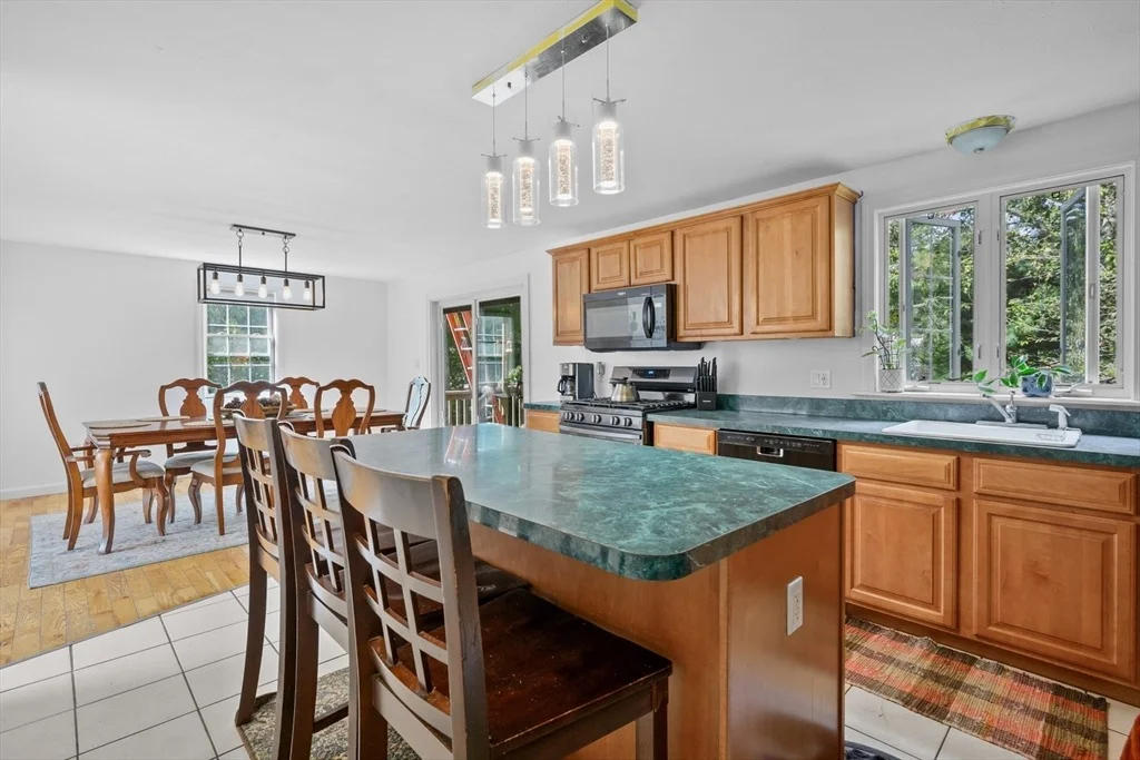 Photo of 16 Balfour Ln