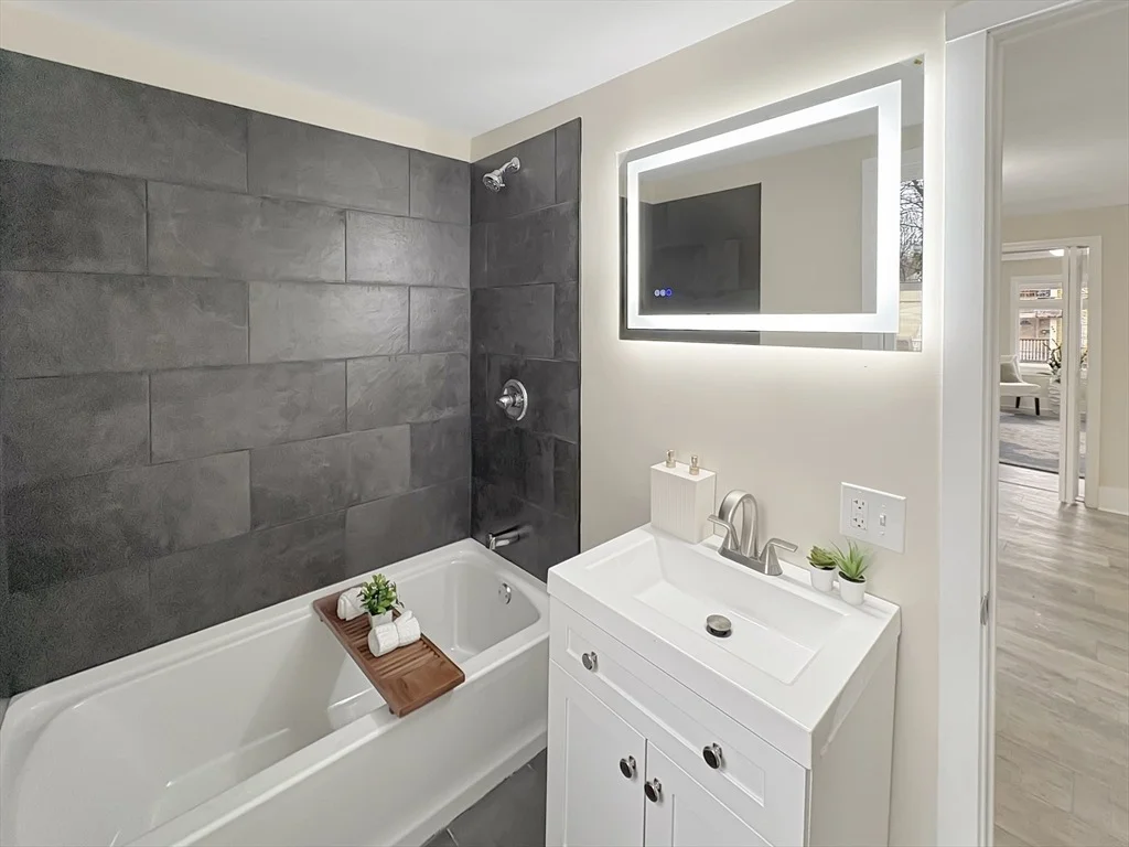 Photo of 103 Middlesex Street