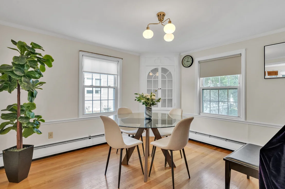 Photo of 33 Stowecroft Rd