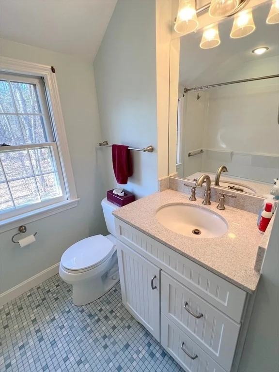 Photo of 43 Abbott Ln