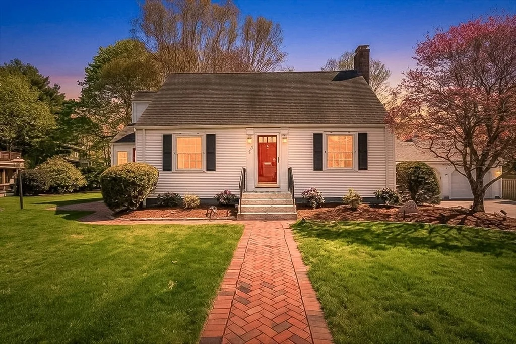 Photo of 250 Bacon St