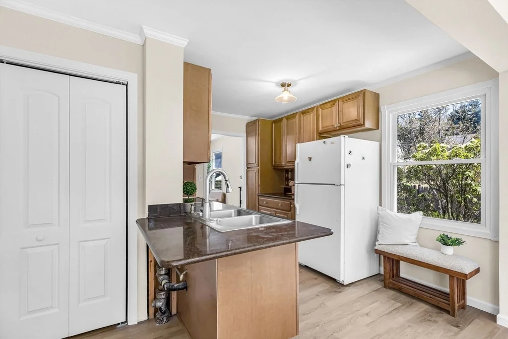 Photo of 15 Crestmont Street
