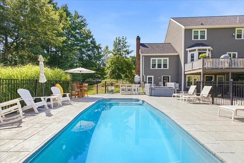 Photo of 31 Pond View Dr