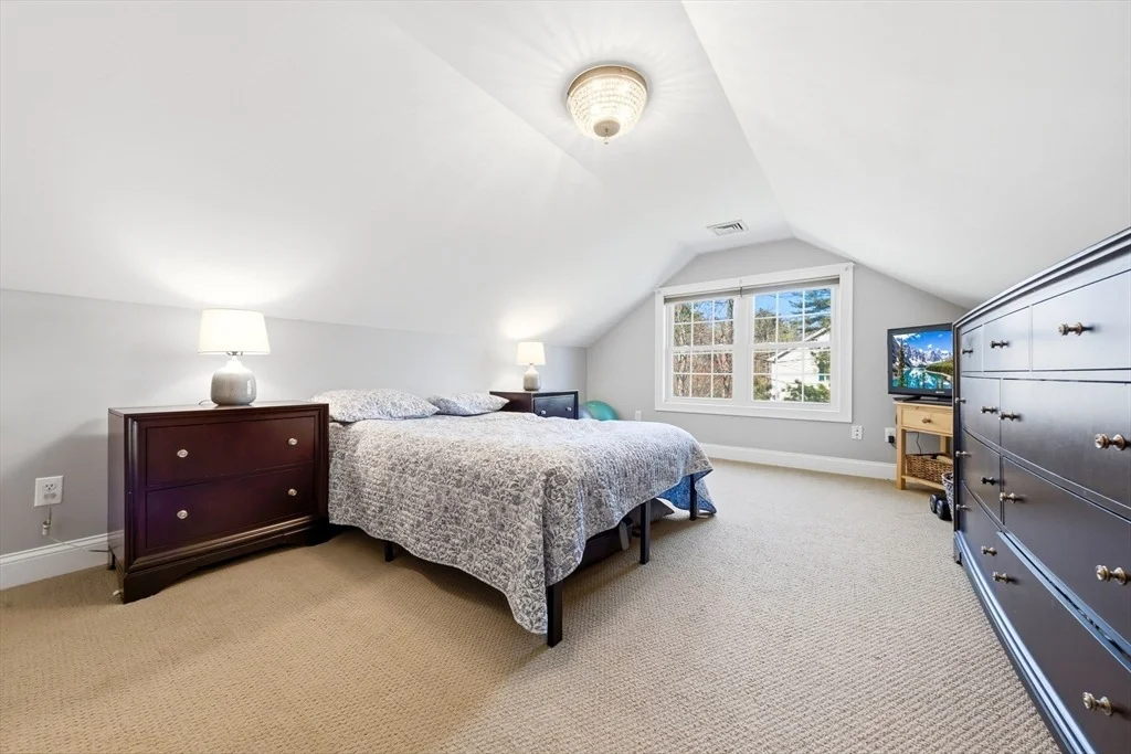 Photo of 206 Burnside