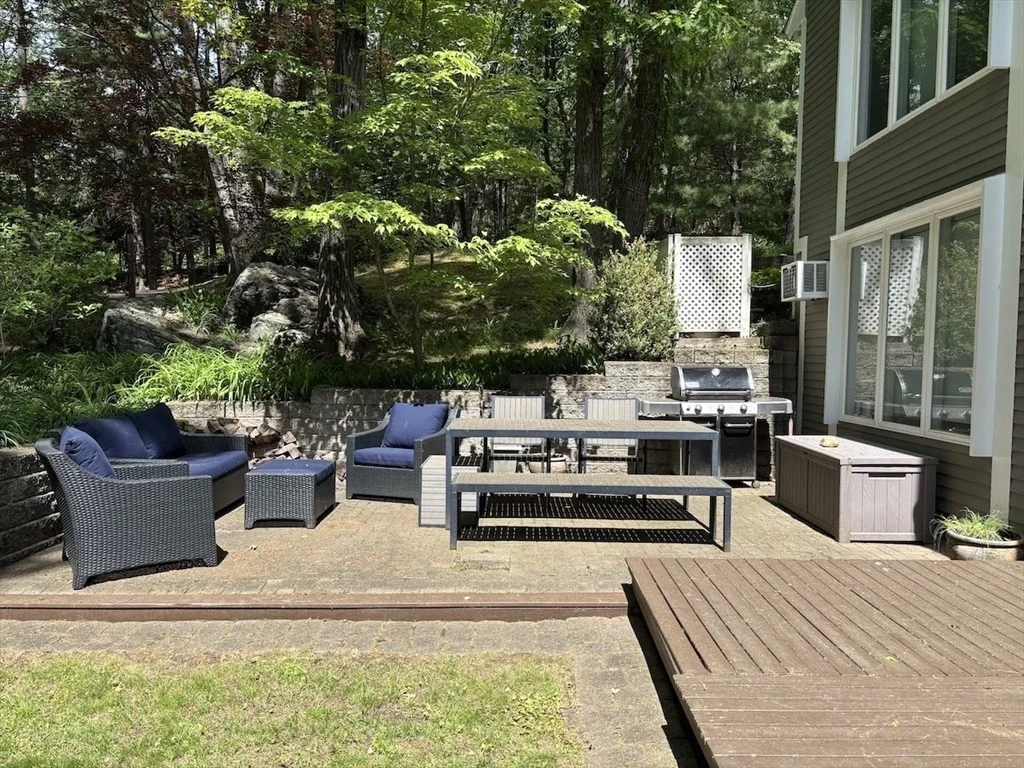 Photo of 11 Juniper Ridge Rd