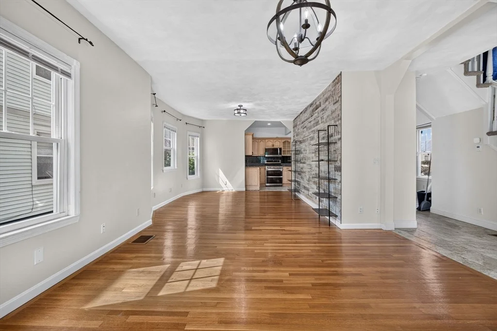 Photo of 18 Henry St