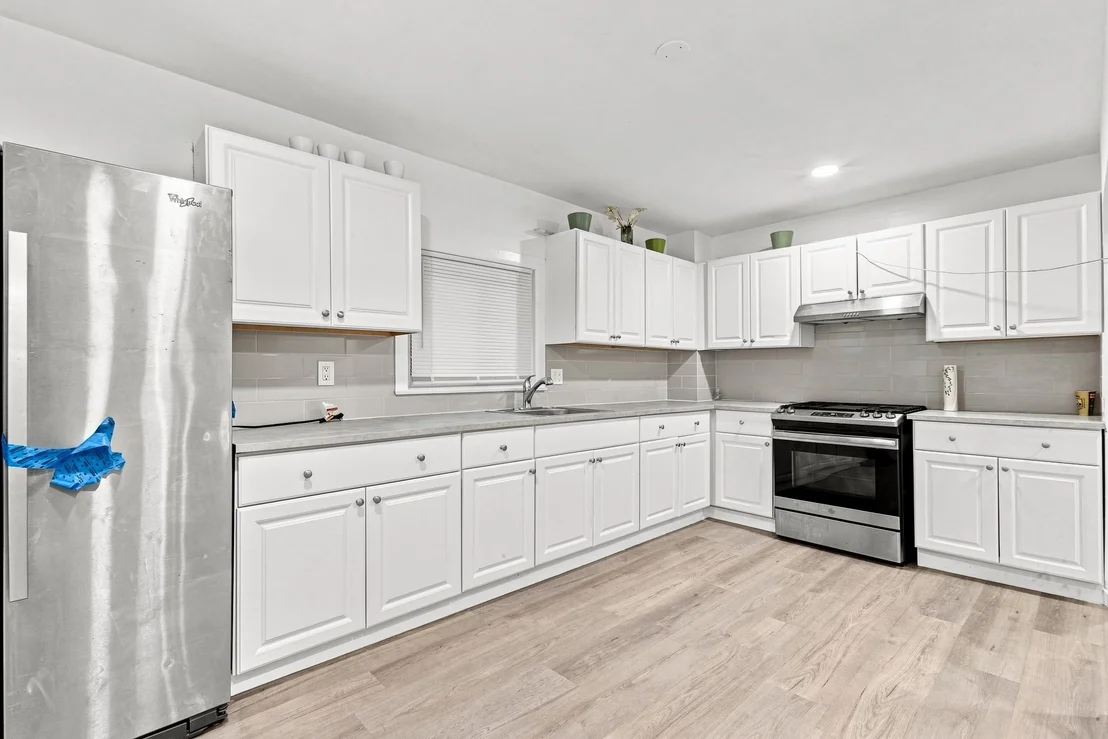 Photo of 650 Third