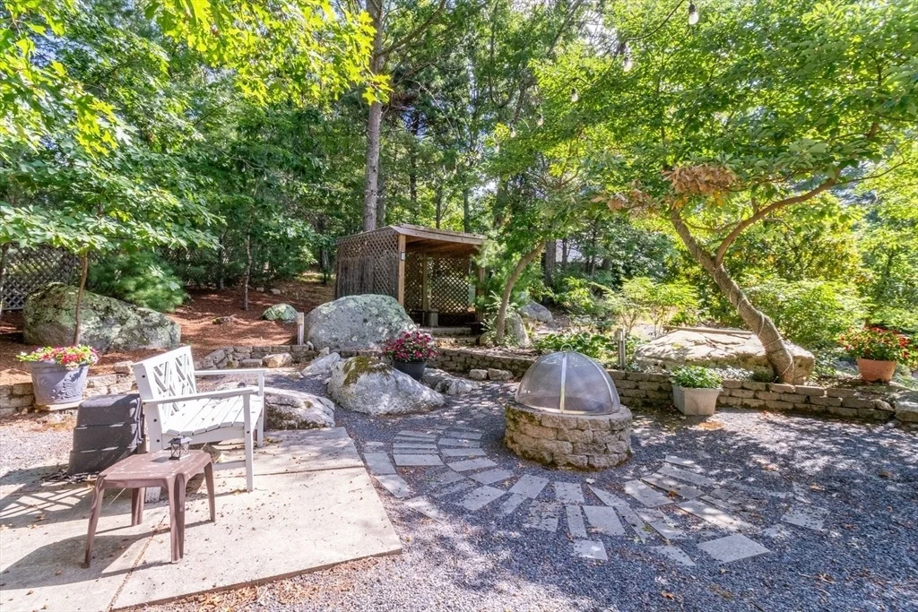 Photo of 25 Windsor Dr