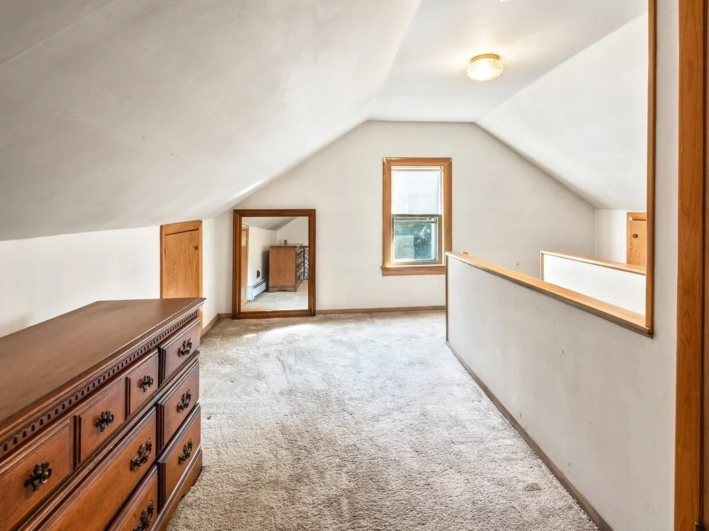 Photo of 83 Commodore Rd