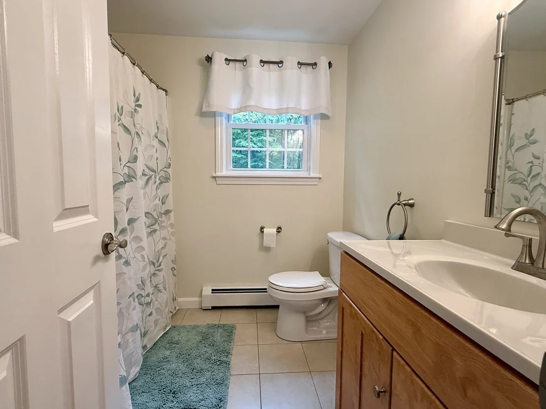 Photo of 823 Moore Rd