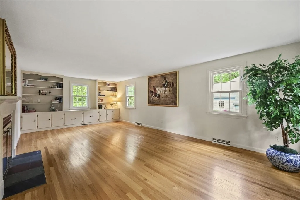 Photo of 92 Morningside Dr