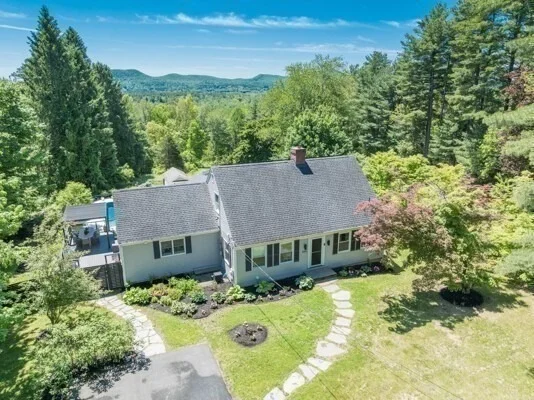Photo of 585 Station Rd