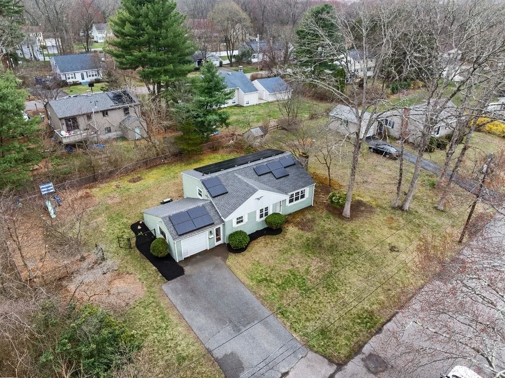 Photo of 64 Hickory Road