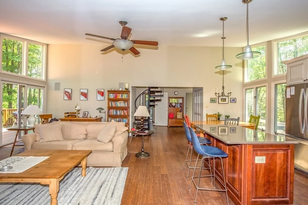 Photo of 265 Fox Den Rd