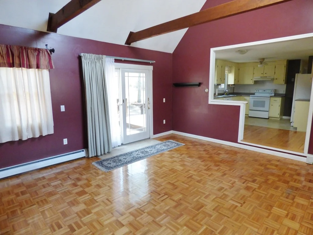 Photo of 33 Lakeview Dr
